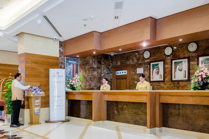 Check-in/check-out kiosk