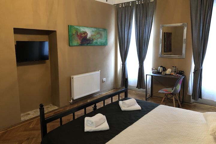Room 14 of 32