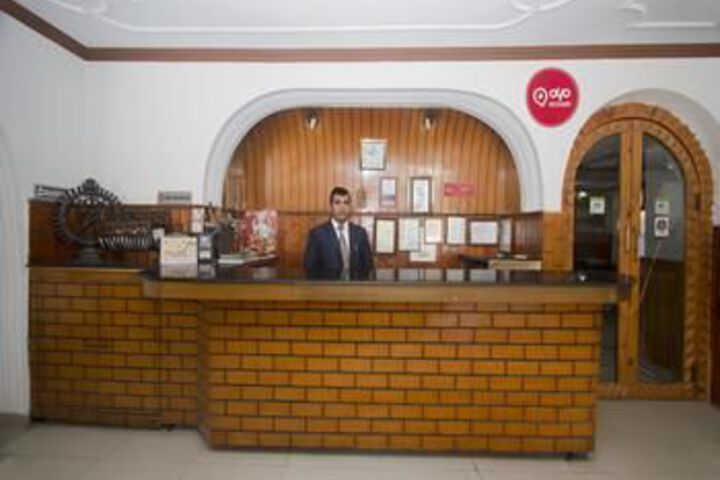 OYO Rooms Model Town