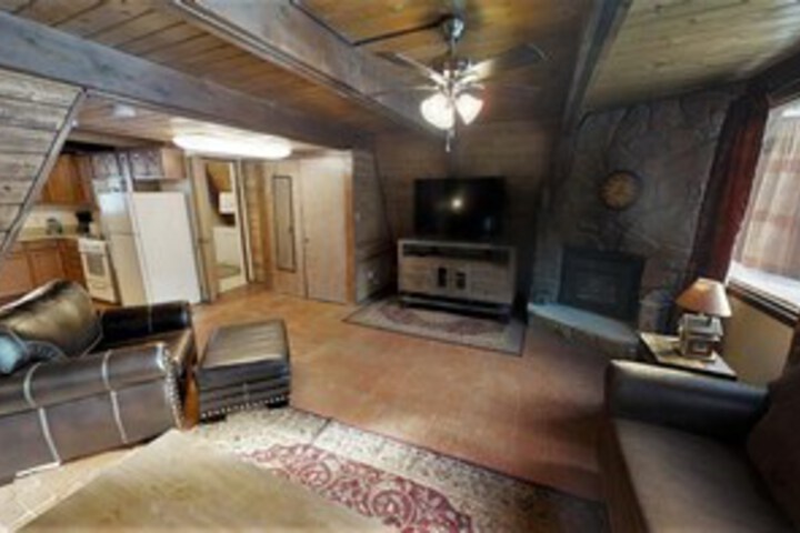 Image of Claimjumper_aframe_6