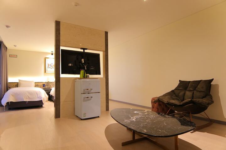 Room 97 of 190
