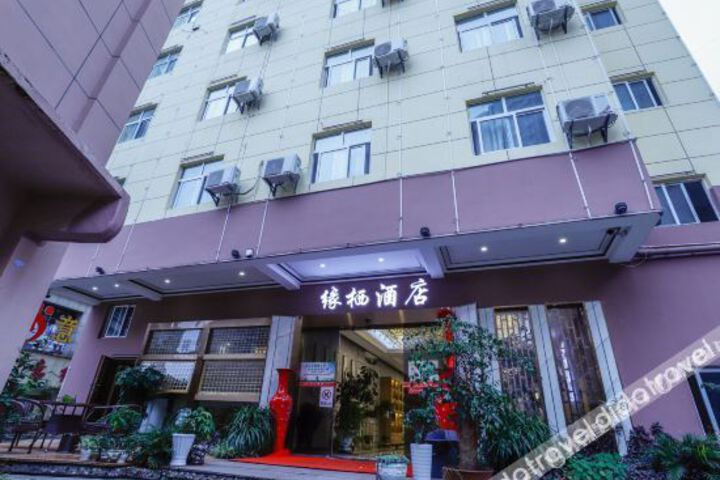 Hotel 8 of 32