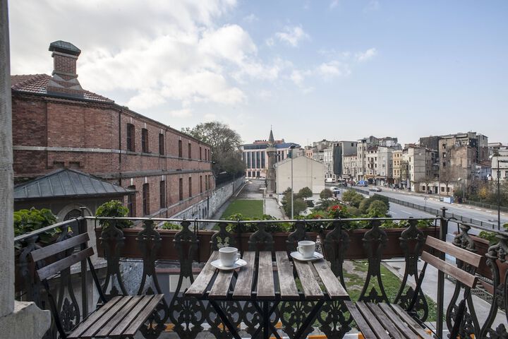 Terrace/Patio 51 of 73