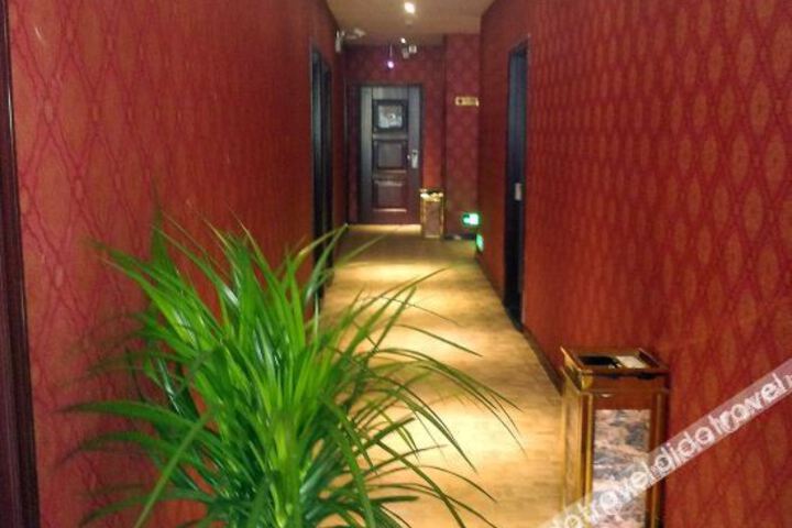 Hotel Interior 7 of 23