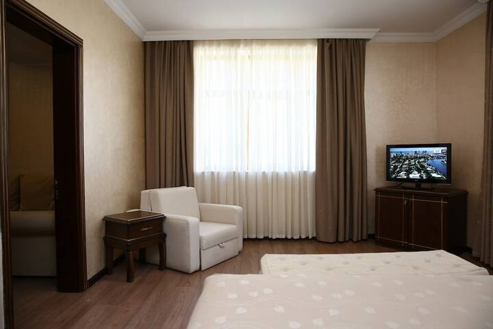Room 49 of 122