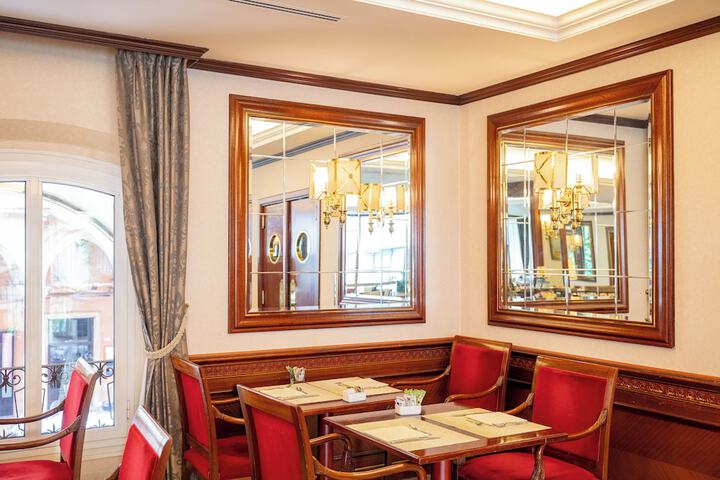 Breakfast area