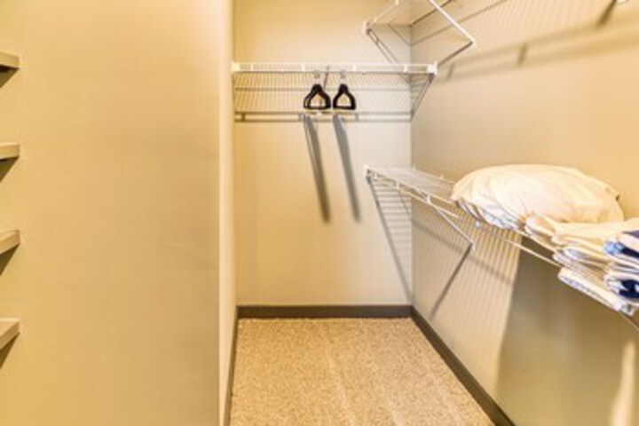 Room 262 of 283