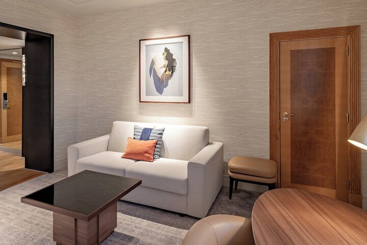 Room 286 of 457