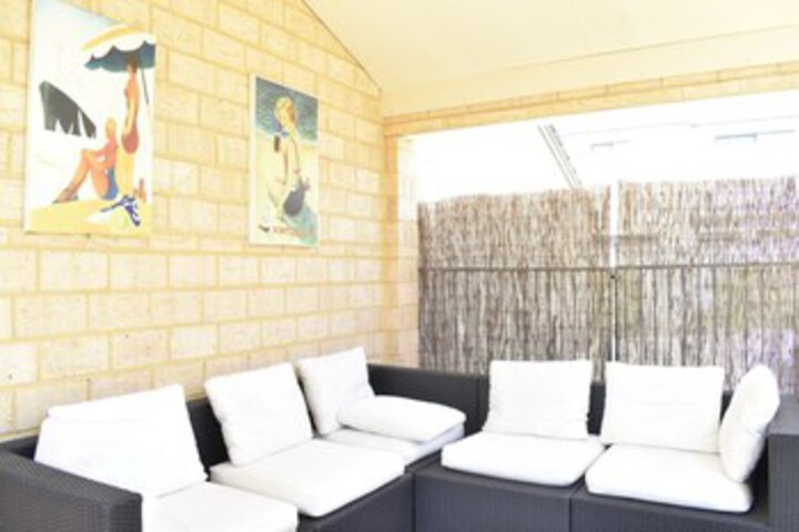 Terrace/Patio 25 of 48