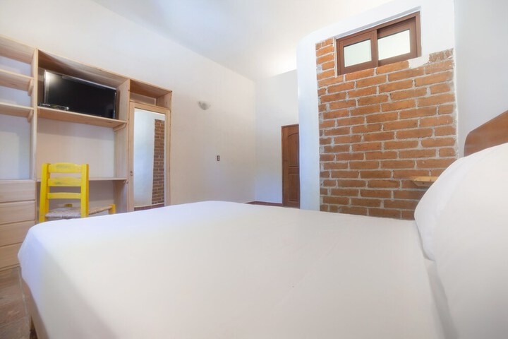 Room 7 of 172