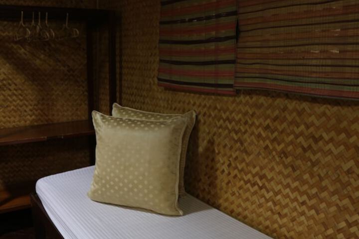 Room 17 of 58