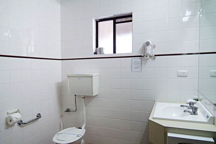 Room 19 of 36