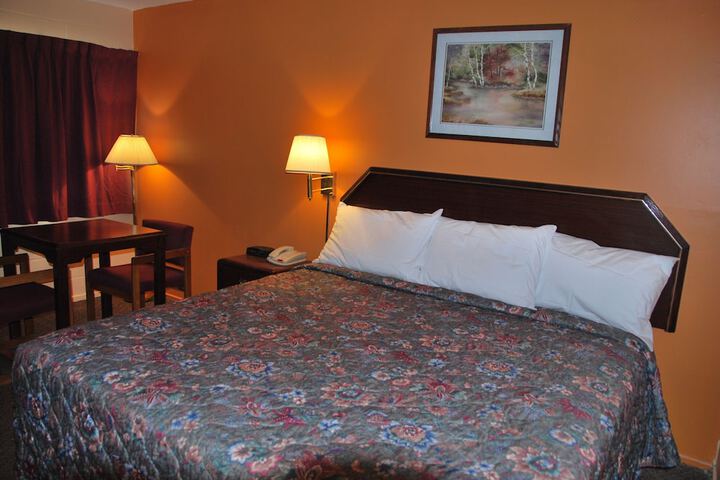 Room 2 of 24
