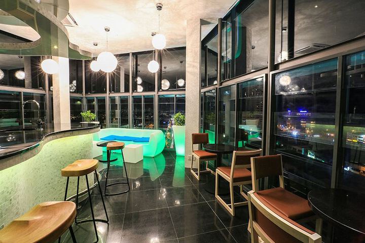 Lounge 59 of 70