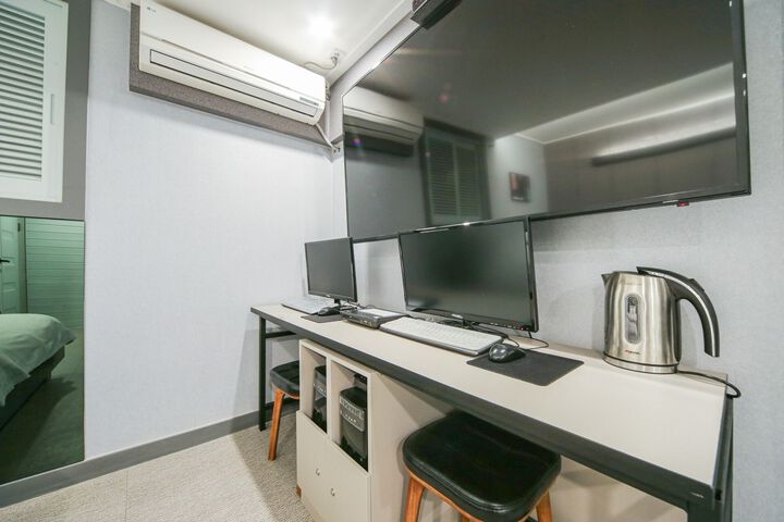Room 64 of 70