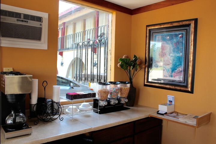 Breakfast/Coffee Service 7 of 11