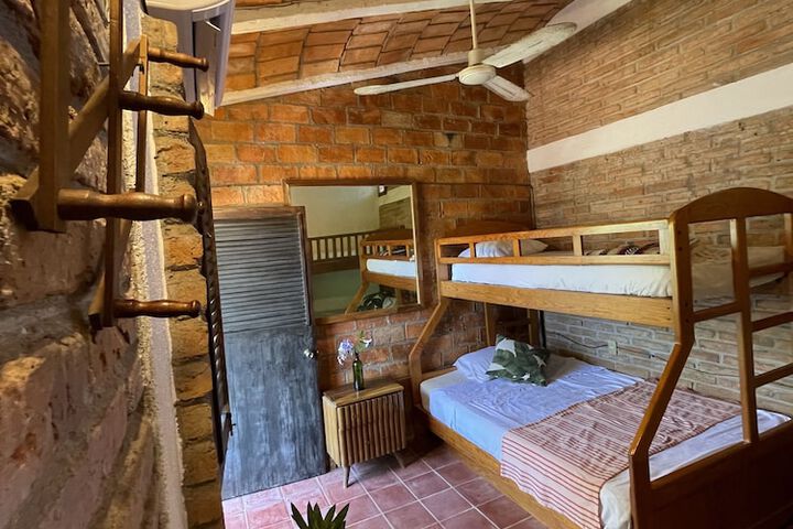 Room 12 of 60