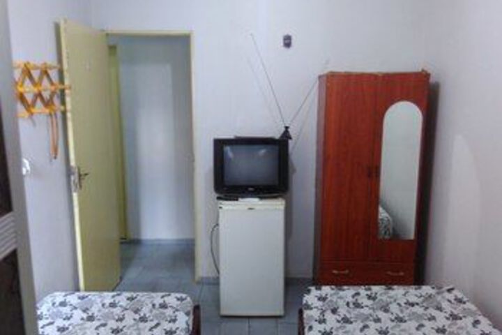 Room 96 of 189