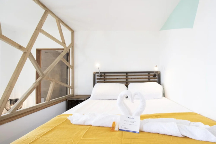 Room 2 of 14
