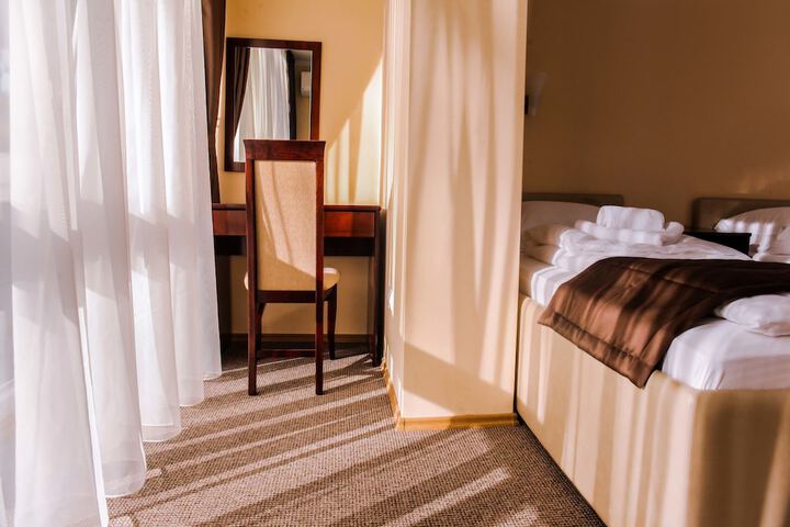 Room 28 of 48
