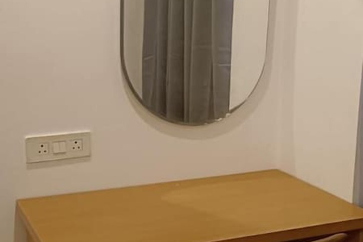 Room 39 of 48