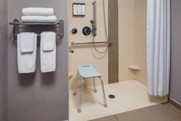 Room 15 of 25