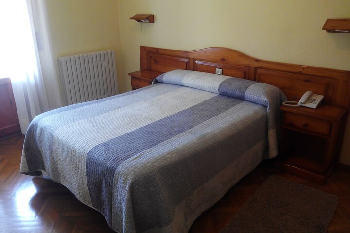 Room 5 of 14