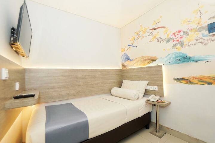 Room 7 of 11