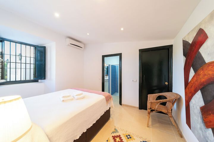 Room 16 of 123