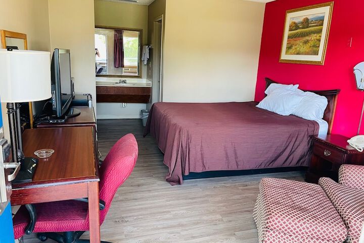 Room 3 of 25