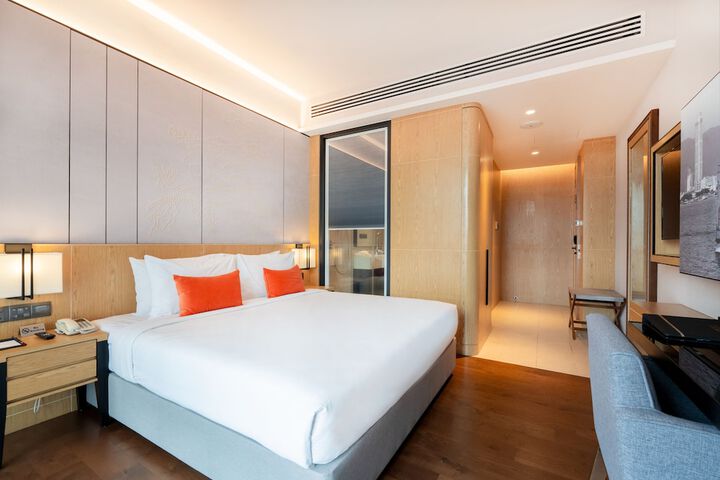 Room 32 of 58
