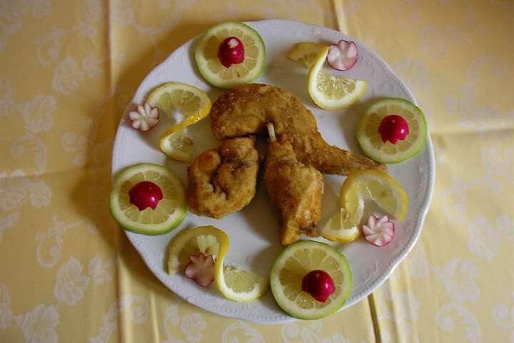 Dining 12 of 47