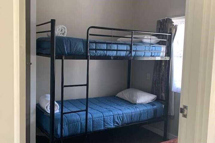 Room 15 of 32