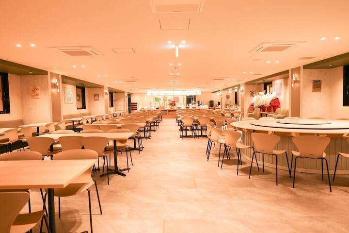 Ballroom/Hall 40 of 48