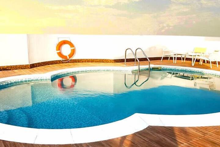 Pool 33 of 60