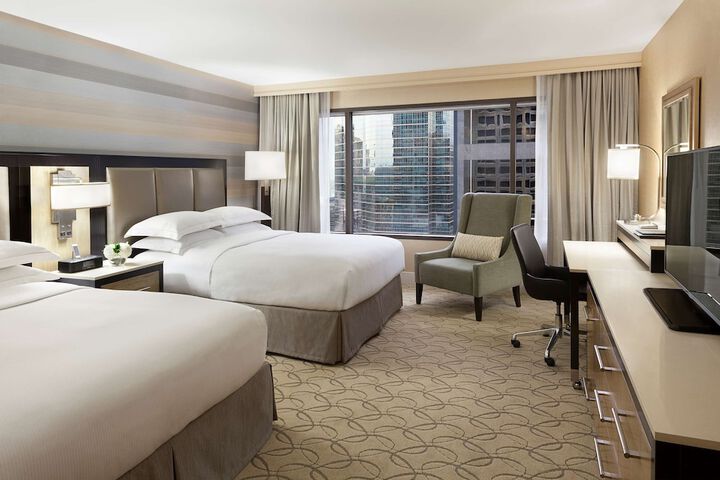 2 Queen Beds (6 of 15)