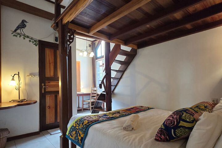 Room 13 of 120