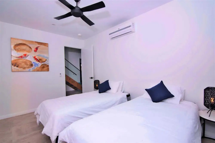 Room 3 of 13