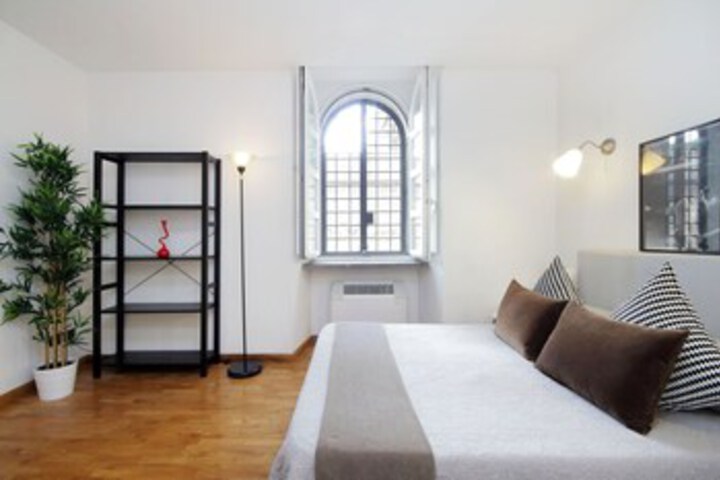 Room 37 of 52