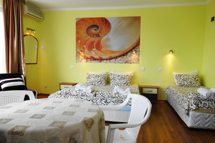 Room 4 of 29