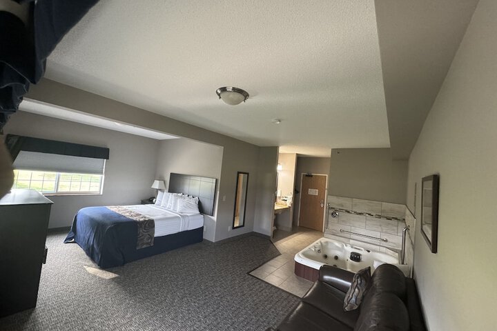 Room 13 of 42