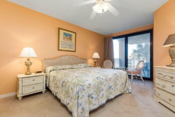 Room 121 of 148