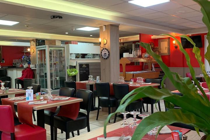 Dining 57 of 70
