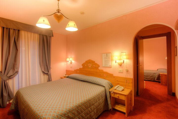 Room 3 of 38