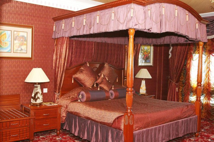 Room 8 of 52