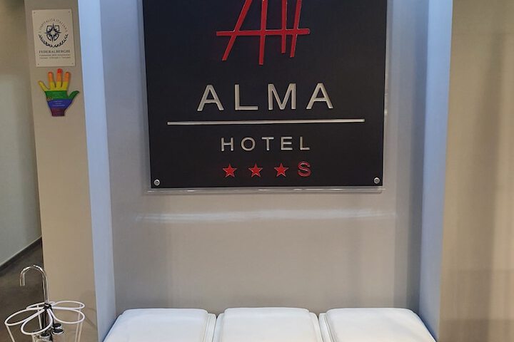 Hotel 2 of 51