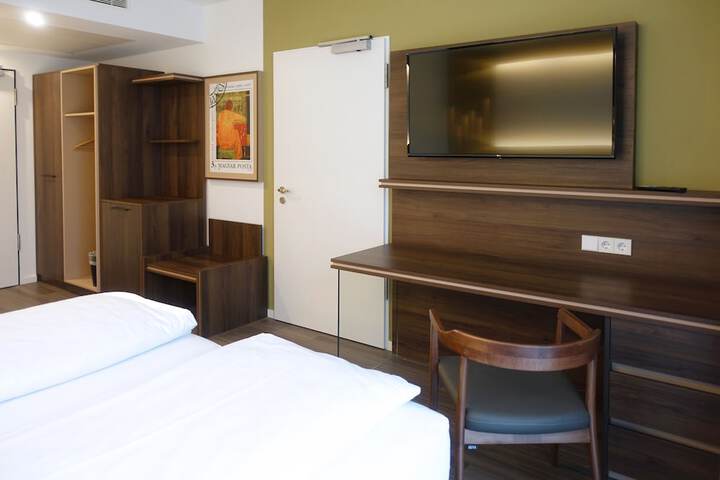 Room 9 of 88