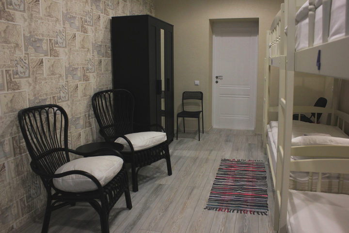 Room 13 of 37