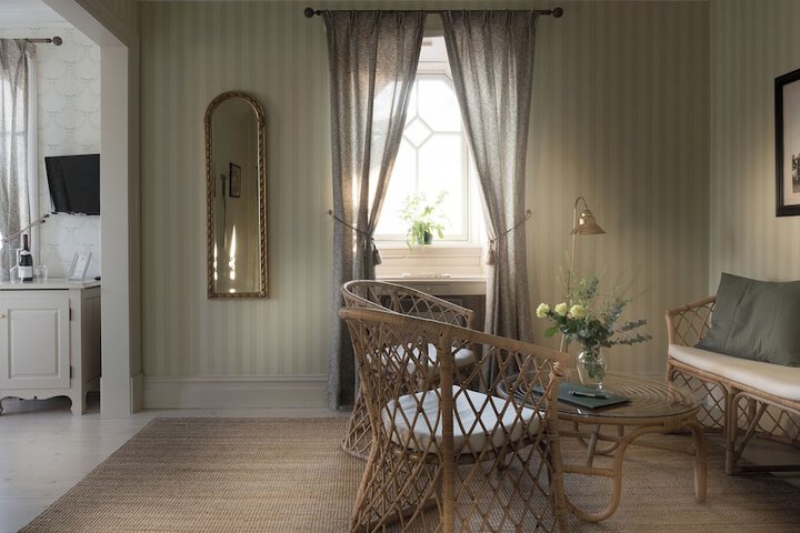 Room 34 of 51