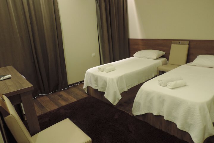 Room 6 of 78